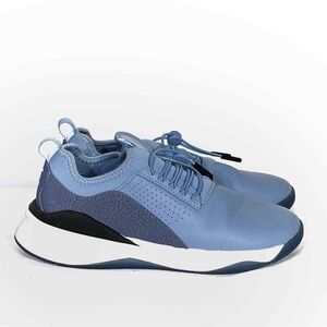 Women's Athletic Shoes in Blue